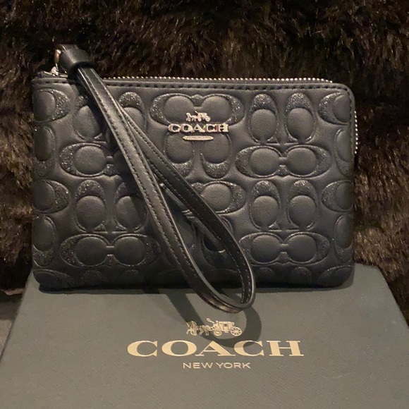 Coach Wristlet - Picture 1 of 6